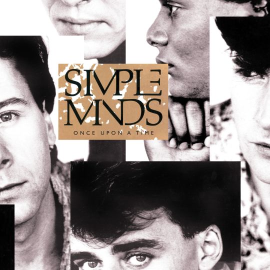 SIMPLE MINDS ALIVE AND KICKING